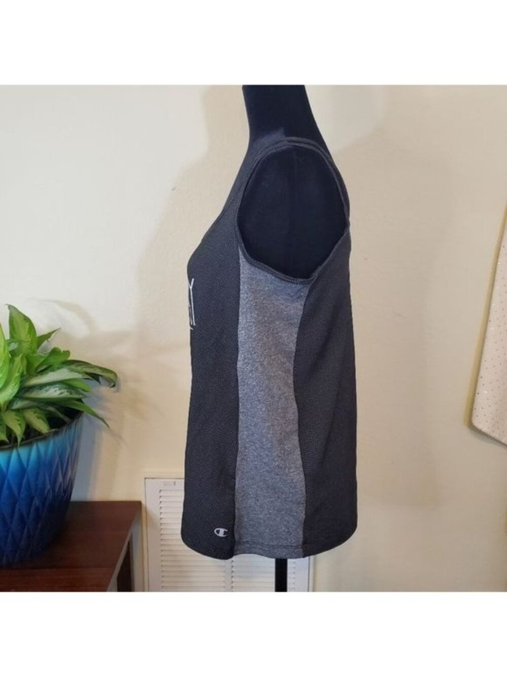 Champion Authentic wear, US ARMY Women's tank top, Medium - Picture 3 of 9